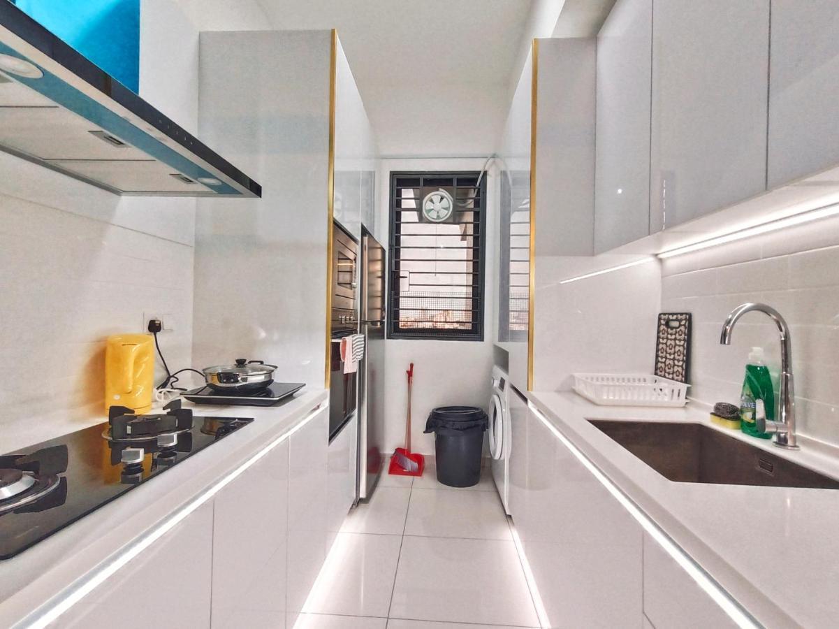 Beacon Executive Suite At Georgetown For 10Pax And 2 Bed Room المظهر الخارجي الصورة